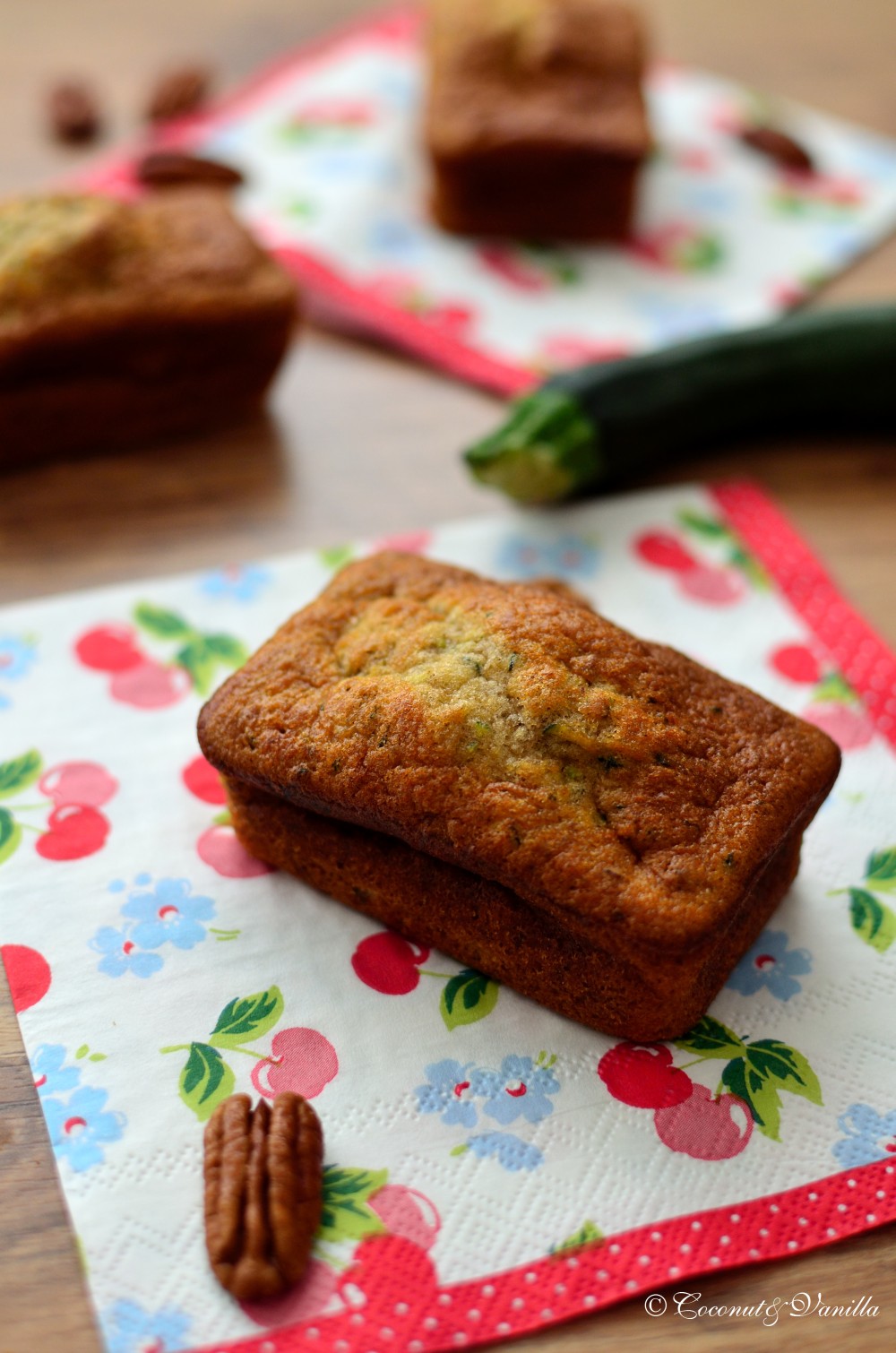 Zucchini-Bananen-Kuchen mit Pekannüssen | Coconut &amp; Vanilla