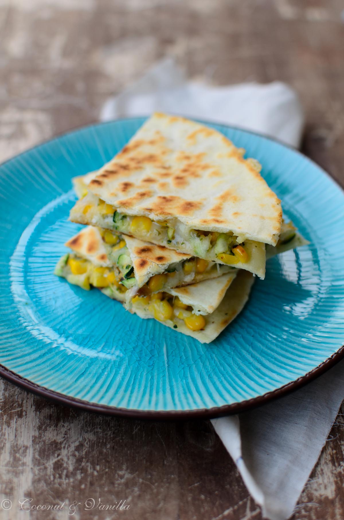 [:de]Quesadillas mit Zucchini und frischem Mais[:en]Quesadillas with Zucchini and fresh Corn[:]