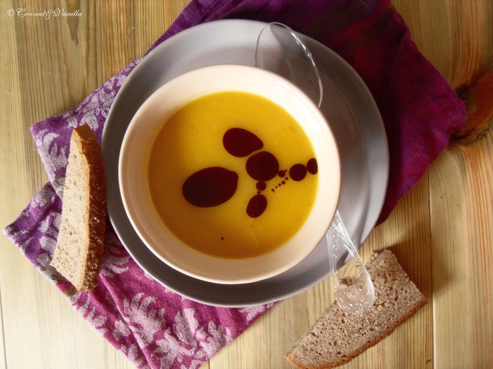 <!--:de-->Kürbis-Apfel-Suppe<!--:--><!--:en-->Winter Squash-Apple-Soup<!--:-->