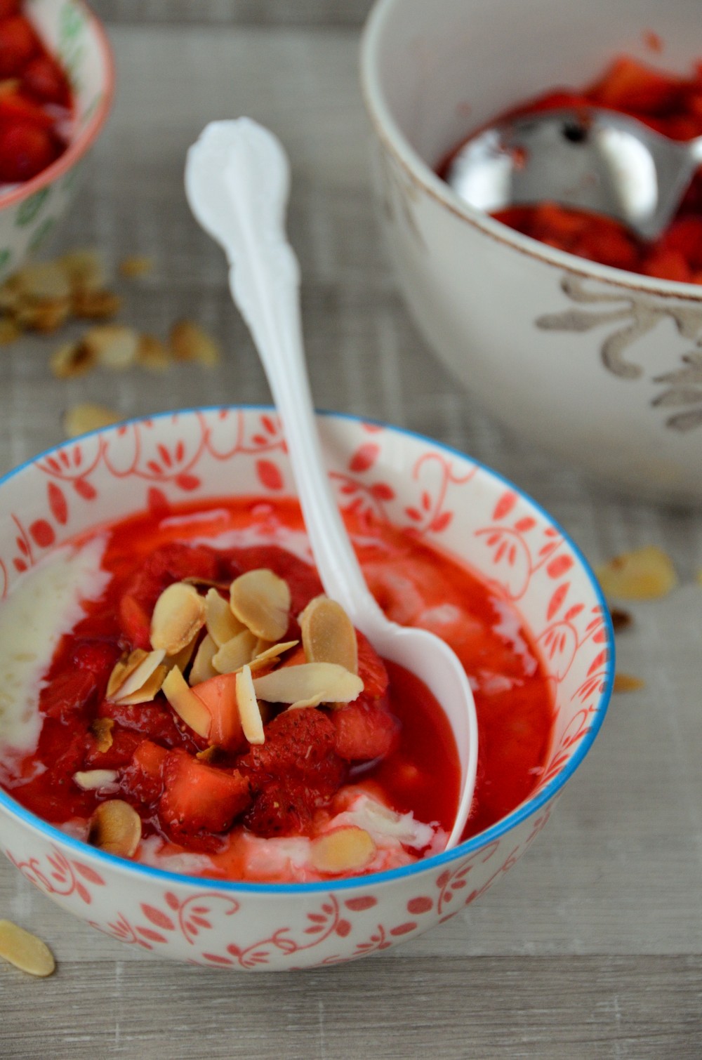 Milchreis mit Erdbeer-Zitronengras-Limetten-Kompott