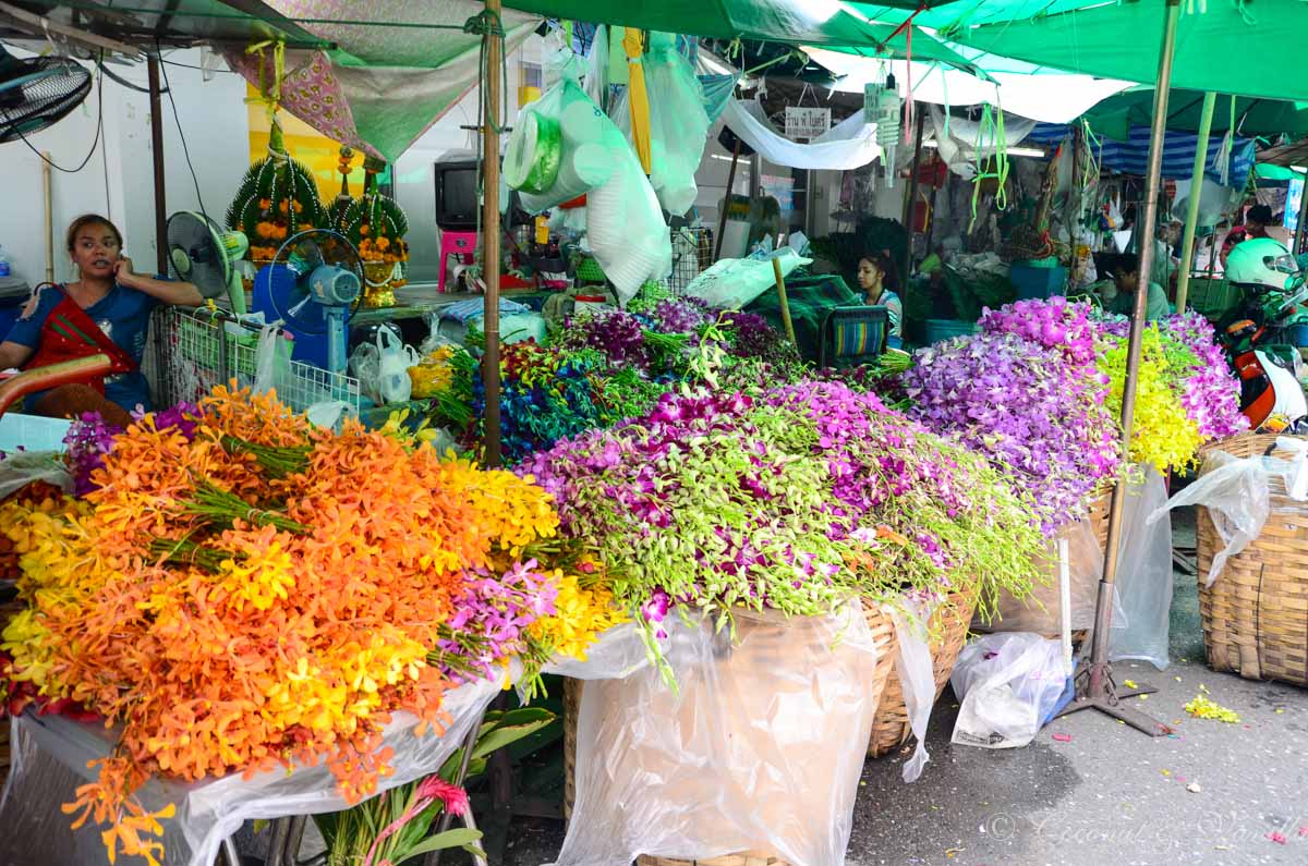 Bangkok Flower Market outside