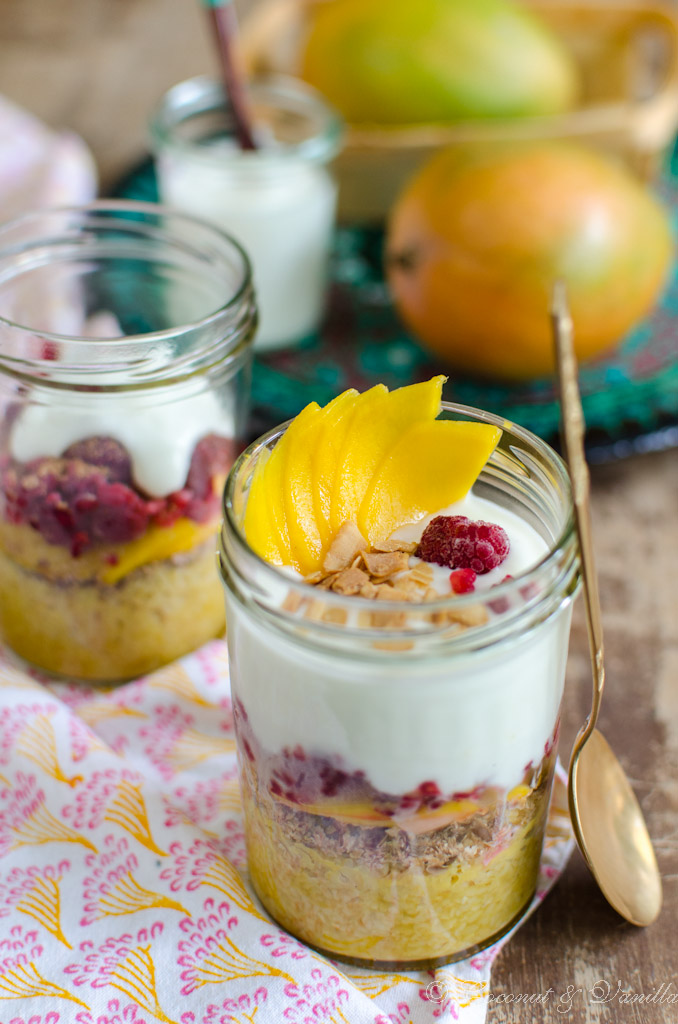 Overnight-Bulgur mit Mango, Himbeeren und Joghurt by Coconut & Vanilla