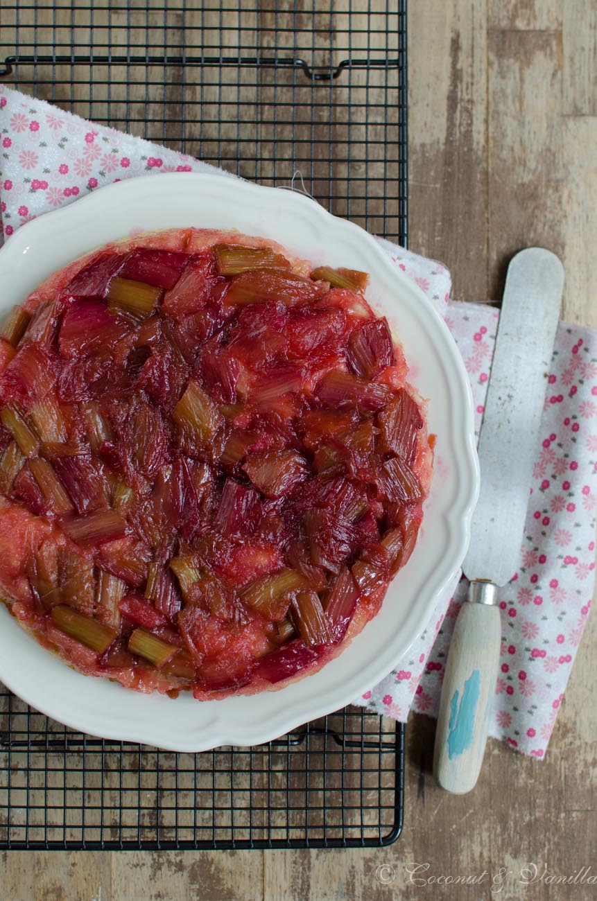 <!--:de-->Rhabarberkuchen Upside Down<!--:--><!--:en-->Rhubarb Cake Upside Down<!--:-->