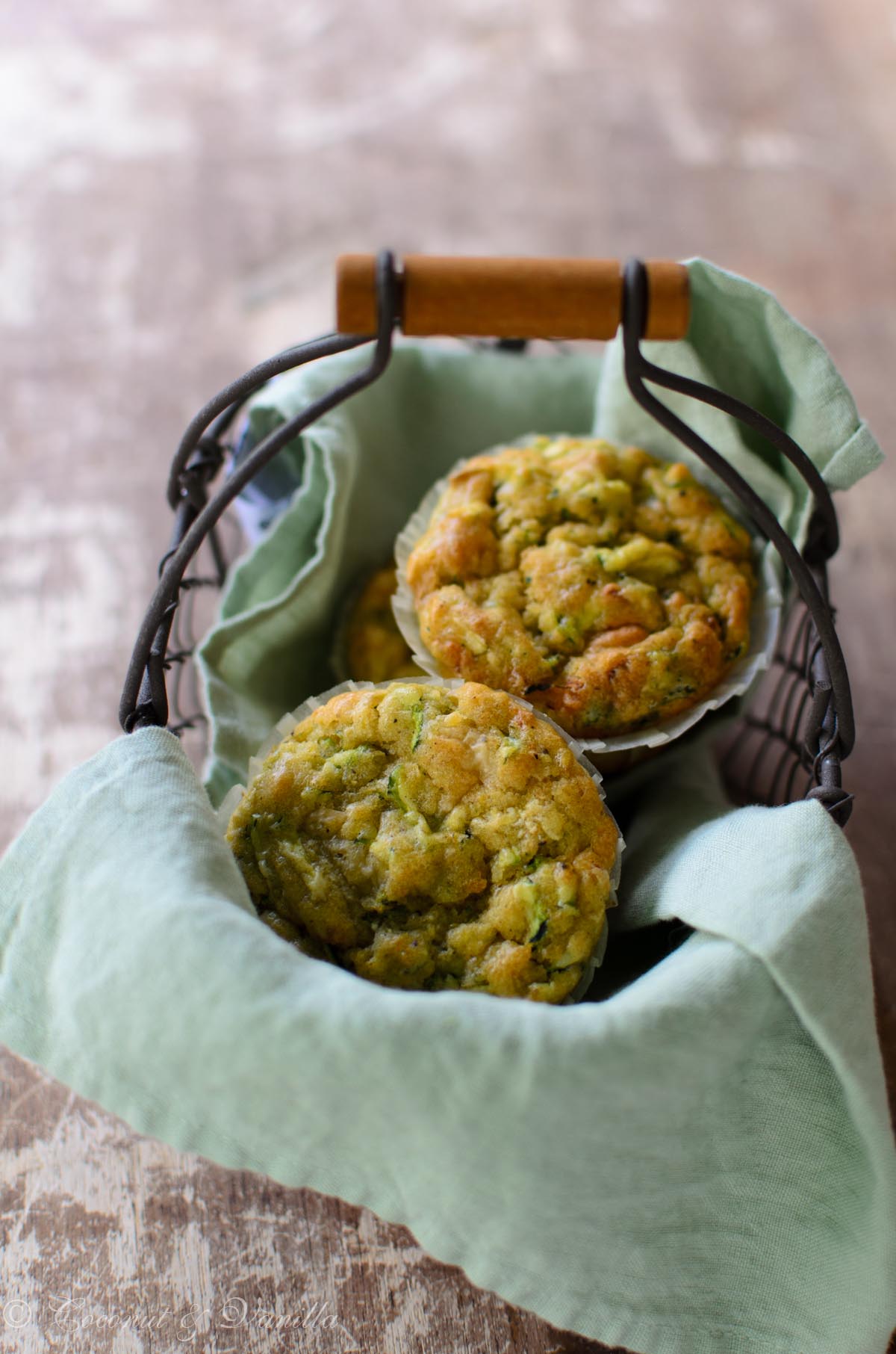 Zucchinimuffins mit Parmesan und Olivenöl