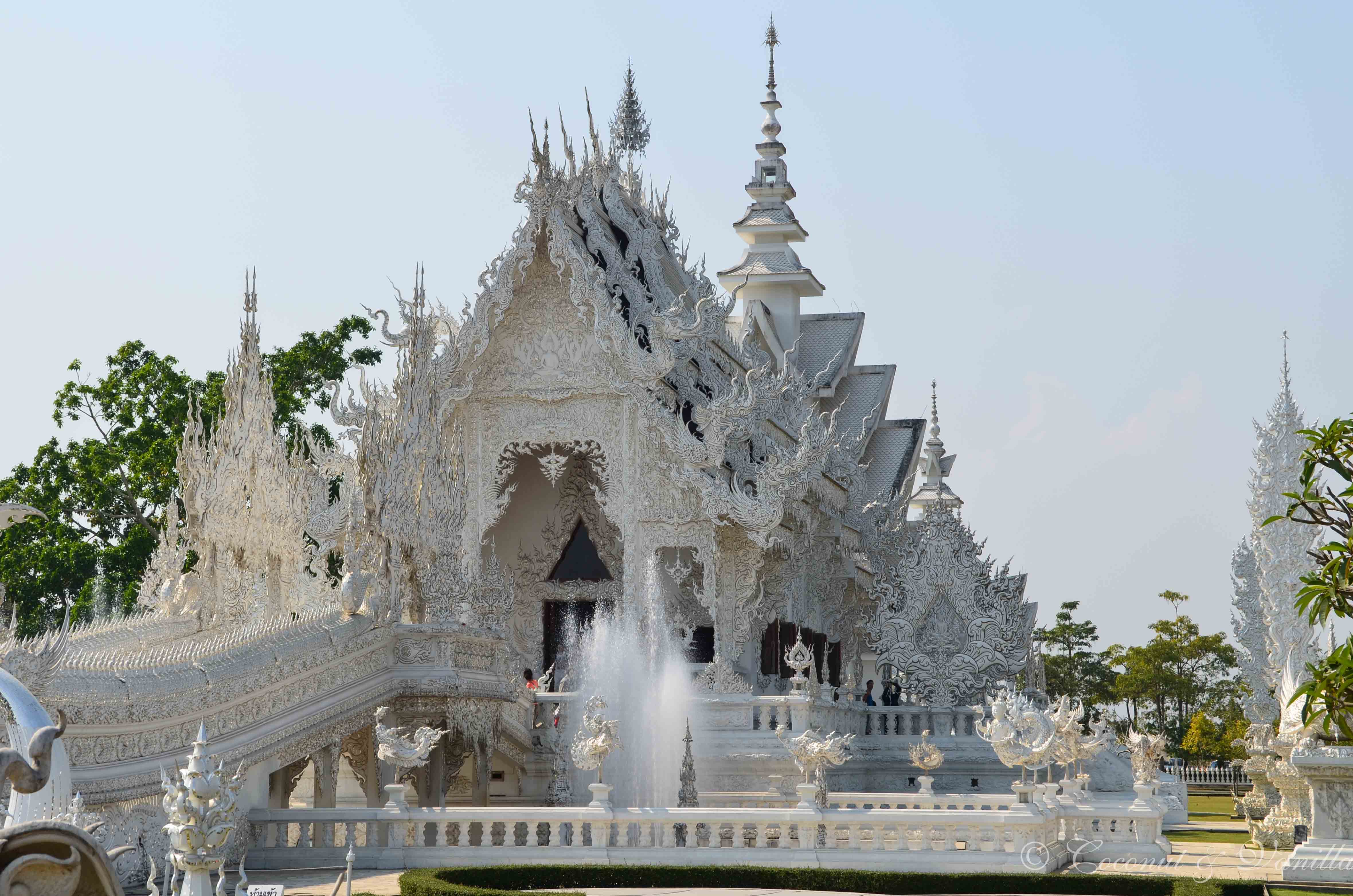 Chiang Rai Tempel Thailand by Coconut & Vanilla