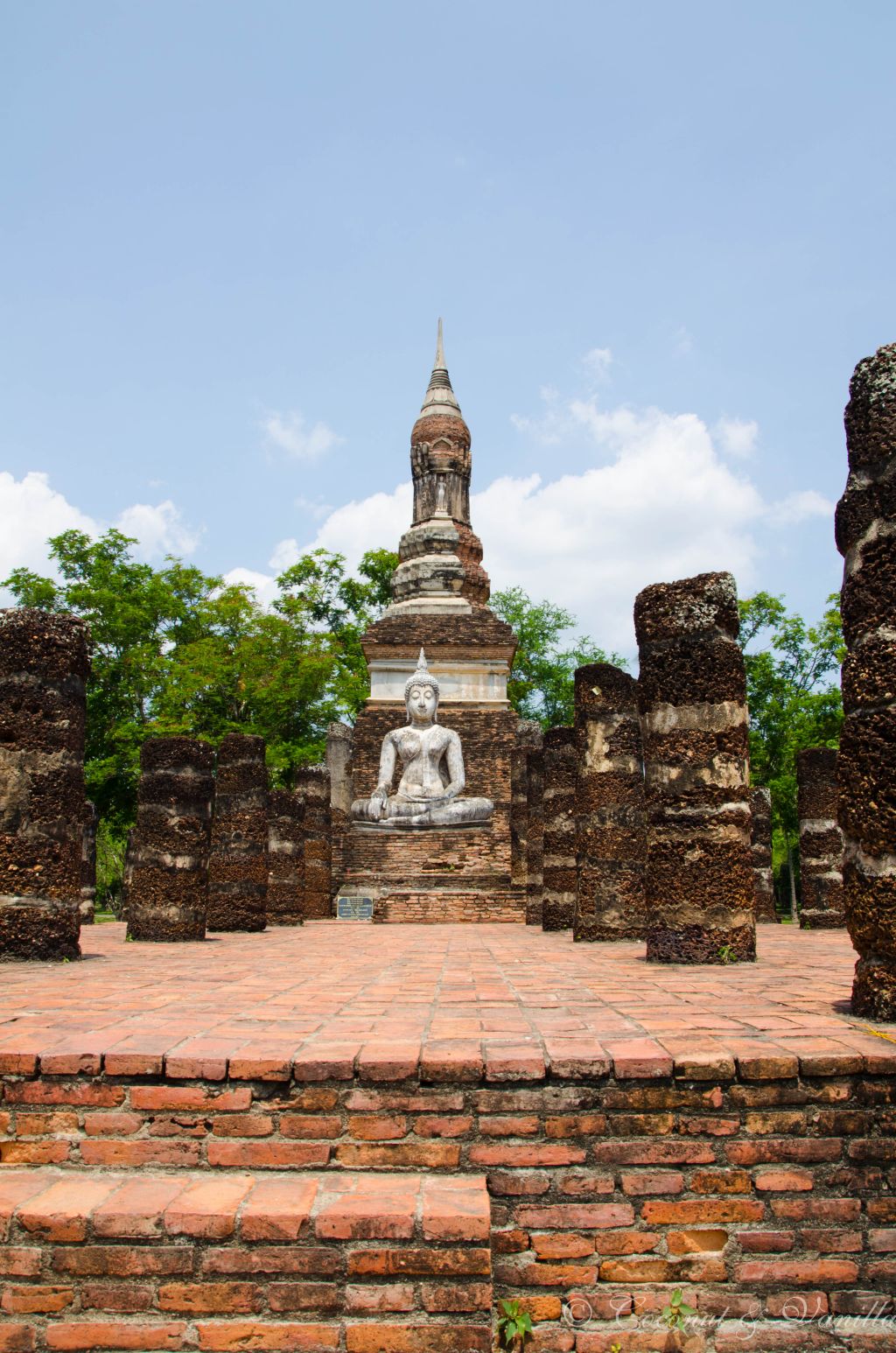 Buddha in Alt-Sukhothai by Coconut & Vanilla