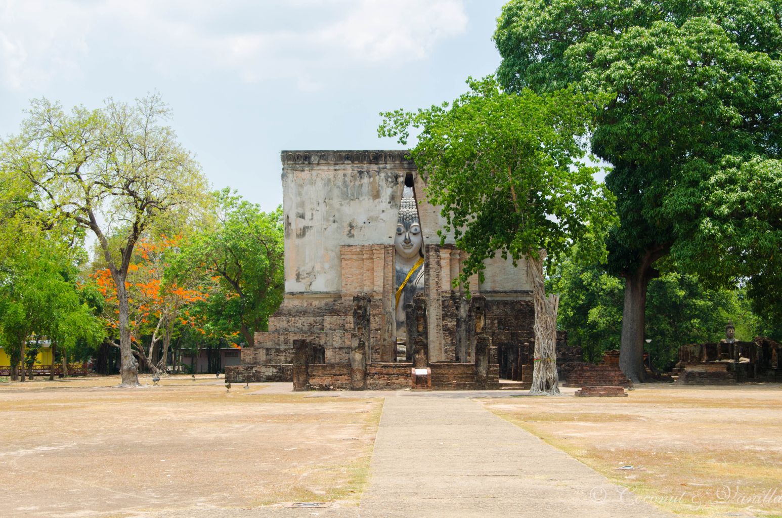 verborgener Buddha in Alt-Sukhothai by Coconut & Vanilla