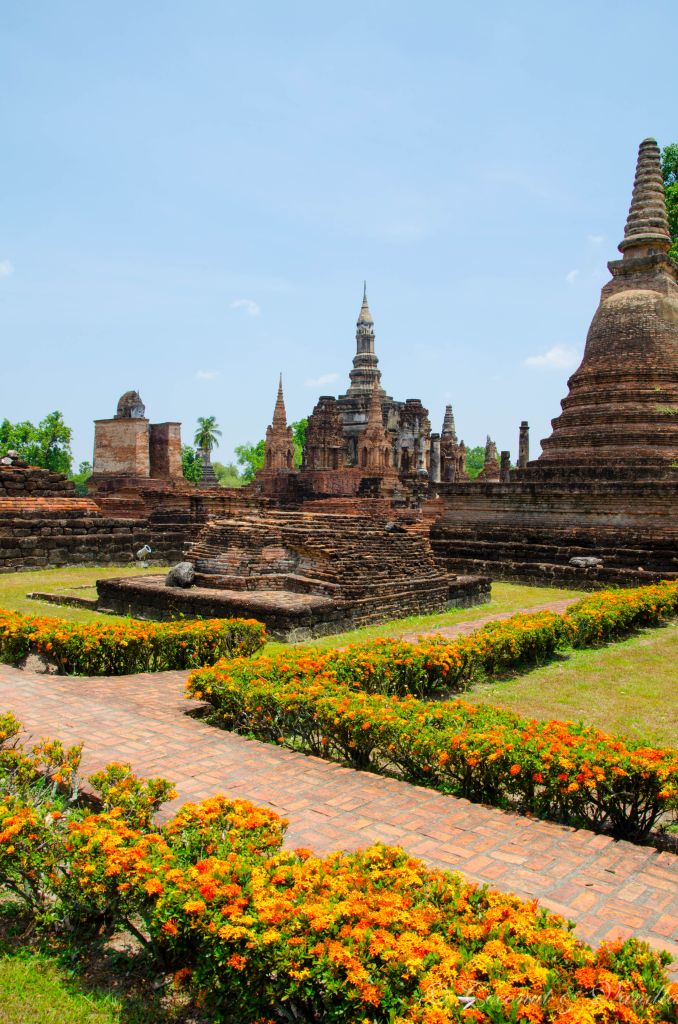 Tempelanlage in Alt-Sukhothai by Coconut & Vanilla