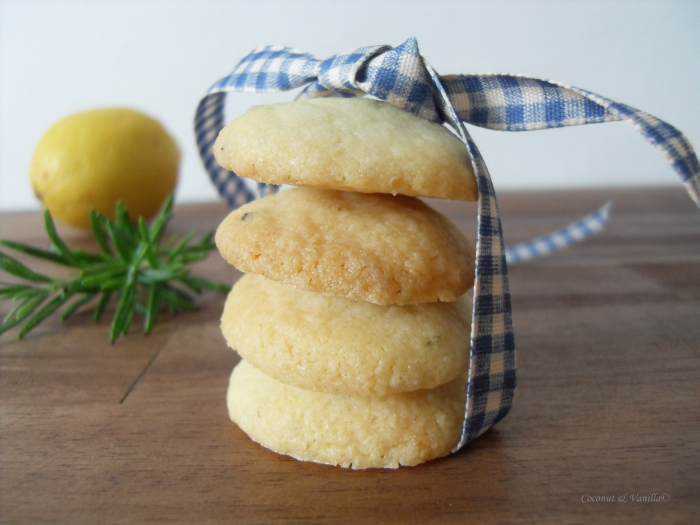 Zitronen-Rosmarin-KekseLemon-Rosemary-Cookies